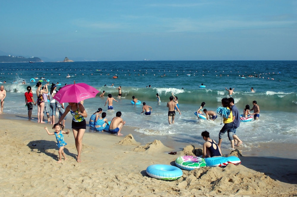 Отдых в баку на море цены 2024. Пляж Нардаран Баку. Шеньжень пляжи. Шэньчжэнь пляжи. Пляжный туризм в Азербайджане.