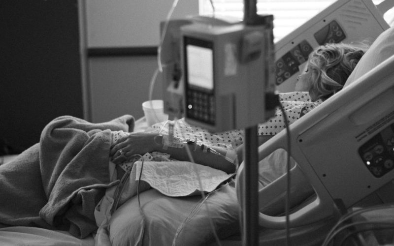 Два тижні боролися за життя: у Львові від “ковідної” пневмонії загинула 23-річна породілля